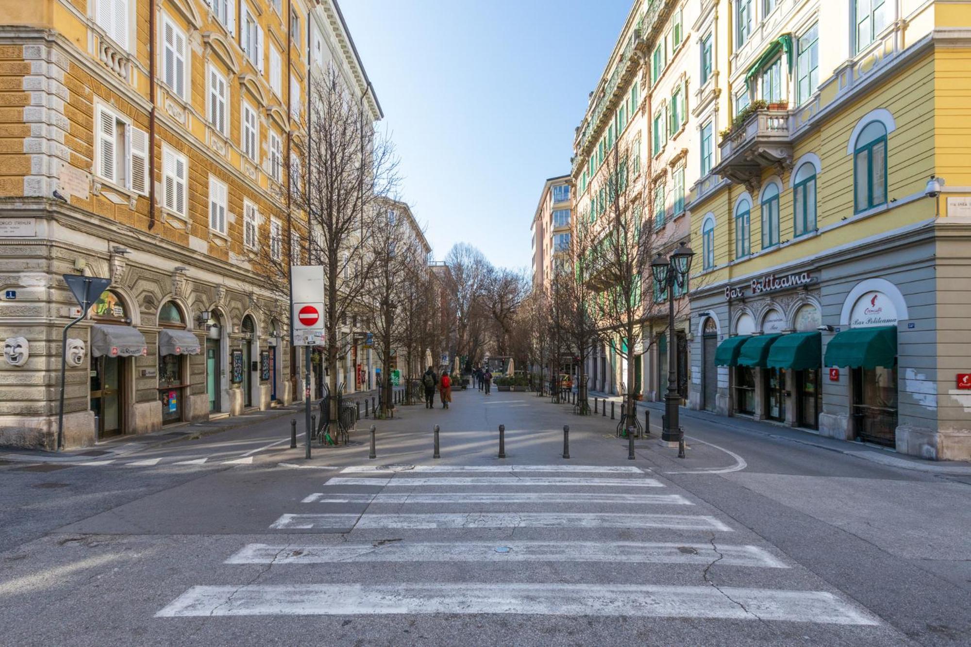 Central Trieste - Elegant City Stay Exterior foto